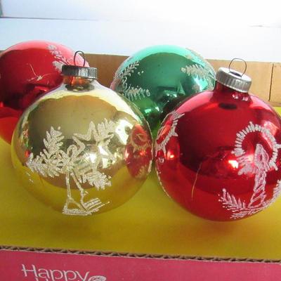 Lot 654:  Nice Lot of 4 Early West Germany Ball Ornaments