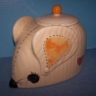 LOT 48  ADORABLE COLLECTABLE CERAMIC MOUSE COOKIE JAR