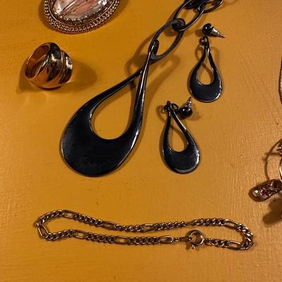 Necklaces, earrings and other items!