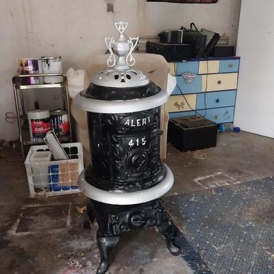 ANTIQUE CASTIRON STOVE