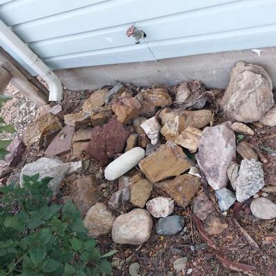 NICE VARIETY OF ROCKS AND A CRYSTAL FOR YOUR YARD