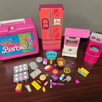 Barbie kitchen and lunch box