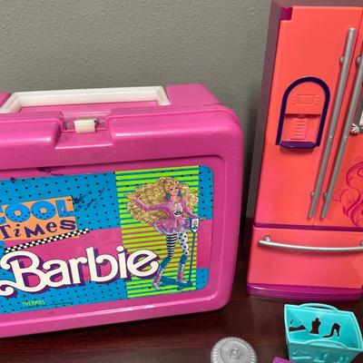 Barbie kitchen and lunch box