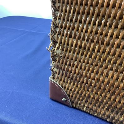 803 HOLD EVERYTHING Rattan Storage Box Table
