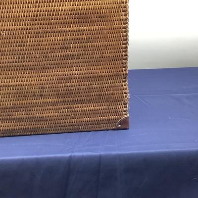 803 HOLD EVERYTHING Rattan Storage Box Table