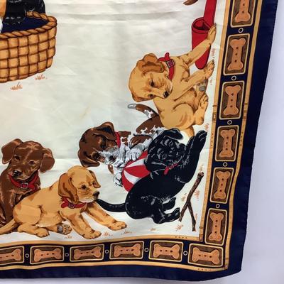 829 Scarf with Puppies Labrador Golden Retrievers