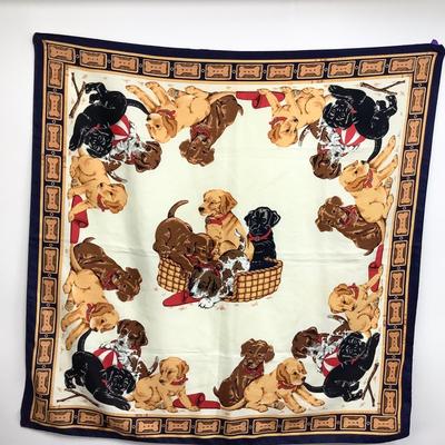 829 Scarf with Puppies Labrador Golden Retrievers