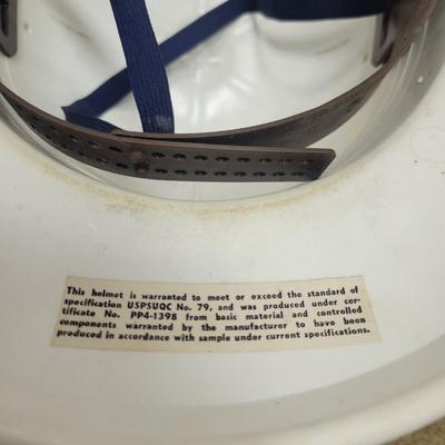 Leviâ€™s Jean Jacket & Two Pairs of Pointer Overalls (BO-MG)