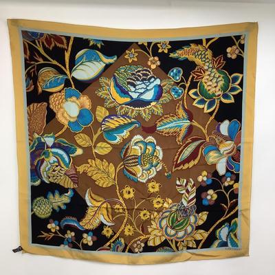 833 Christian Dior & Valentino Scarves