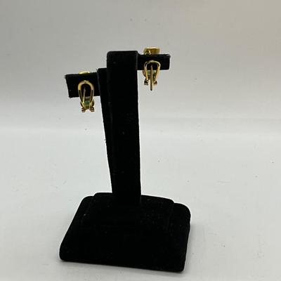 Lot 796 14k Yellow Gold Green Topaz Omega Clip-On Pierced Earrings