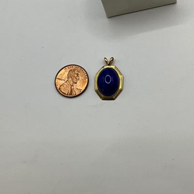 Lot 798 Oval Blue Lapis Pendant