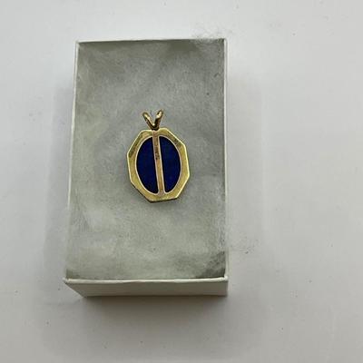 Lot 798 Oval Blue Lapis Pendant