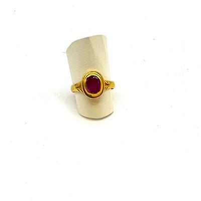 880 14k Yellow Gold Oval Ruby Ring