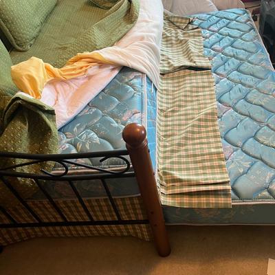 Daybed With Trundle Bed Underneath (O-MG)