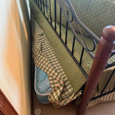 Daybed With Trundle Bed Underneath (O-MG)