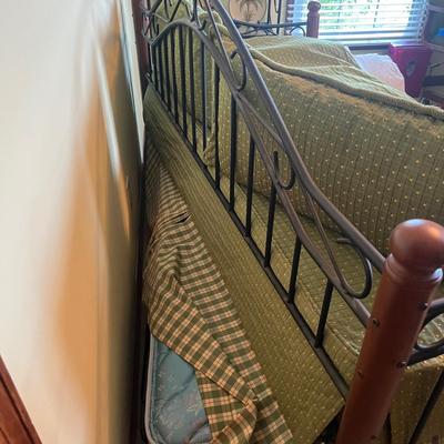 Daybed With Trundle Bed Underneath (O-MG)