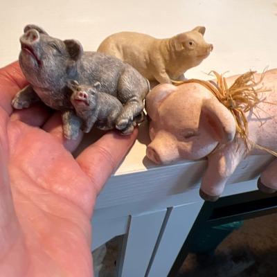 3 little glass resin pigs