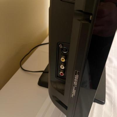 Emerson 26â€ TV with Built In DVD Player (BR1-MG)