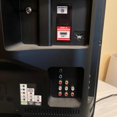 Emerson 26â€ TV with Built In DVD Player (BR1-MG)