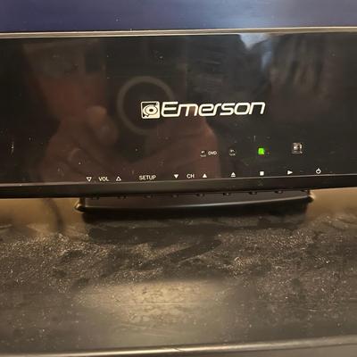 Emerson 26â€ TV with Built In DVD Player (BR1-MG)