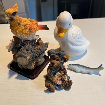 Glass resin animal figurines. Boydâ€™s bears