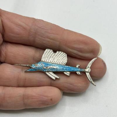 Vintage Retro Silver Tone Setting Enamel Sail Fish Marlin Fishing Tie Lapel Pin