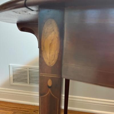 VINTAGE ADAMS STYLE DROP LEAF SIDE TABLE