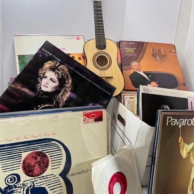 Large vinyl record lot, ukulele, rock, pop, classical