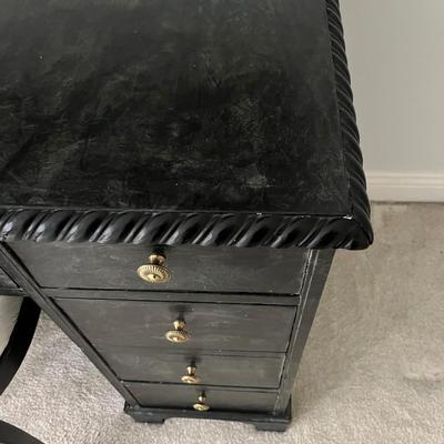 LITTLE BLACK DESK