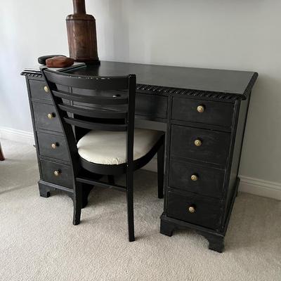 LITTLE BLACK DESK