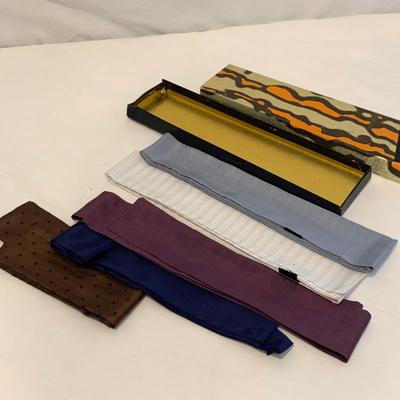 Elegant Silk and Cashmere Scarves by Dana Buchman, Oscar de la Renta, & More (DR-HS)