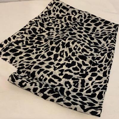 Elegant Silk and Cashmere Scarves by Dana Buchman, Oscar de la Renta, & More (DR-HS)