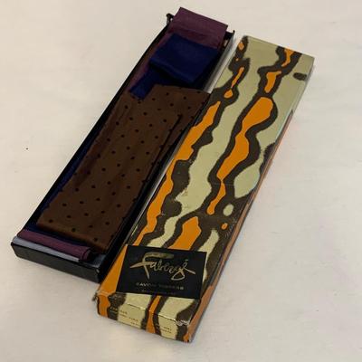 Elegant Silk and Cashmere Scarves by Dana Buchman, Oscar de la Renta, & More (DR-HS)