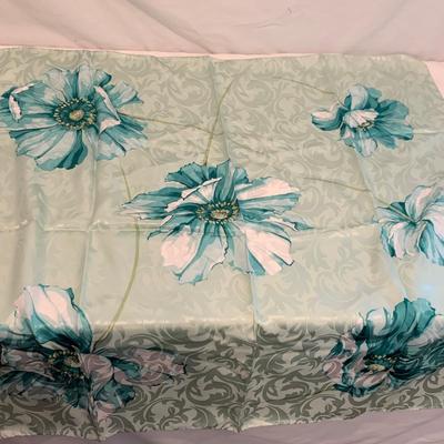 Elegant Silk and Cashmere Scarves by Dana Buchman, Oscar de la Renta, & More (DR-HS)