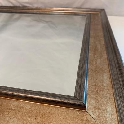 Hillsdale Ornate Stool with Mirror & Clock (LR-HS)