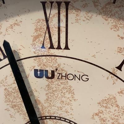 Hillsdale Ornate Stool with Mirror & Clock (LR-HS)