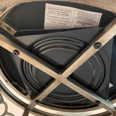 Hillsdale Ornate Stool with Mirror & Clock (LR-HS)