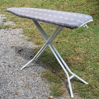 Black & Decker Iron, Drying Rack, Hampers, Hangers, & More (O-HS)