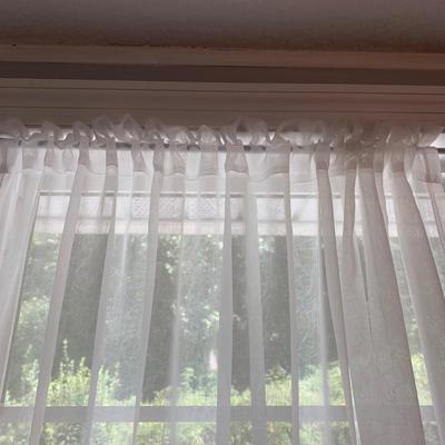 Set of Sheer Curtains & Tension Rods (LR-HS)