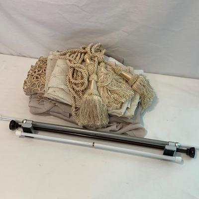 Set of Sheer Curtains & Tension Rods (LR-HS)