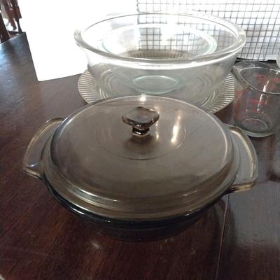 GLASS BAKING DISH WITH LIDS - PIE PLATES-MIXING BOWLS-PYREX MEASURING CUP