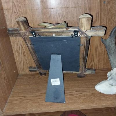 ANTLER PHOTO FRAME-SKULL AND ANTLERS