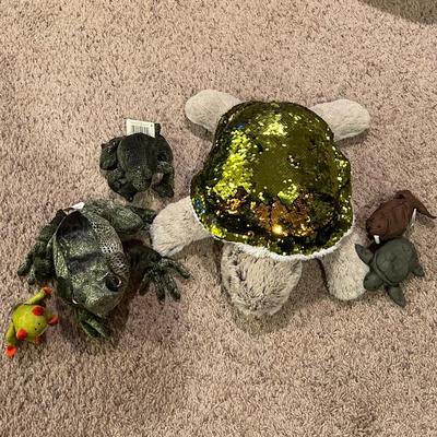 Turtles and frogs stuffed animals