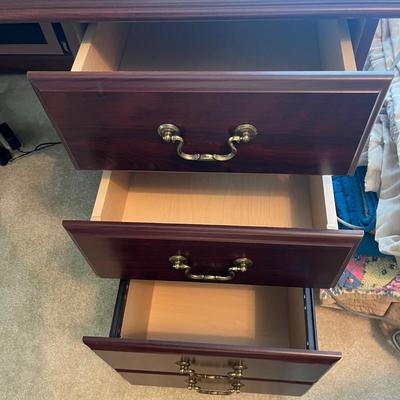 Office Desk with Lockable File Drawers (O-MG)