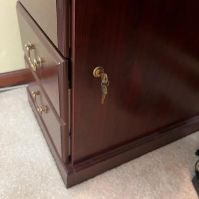 Office Desk with Lockable File Drawers (O-MG)