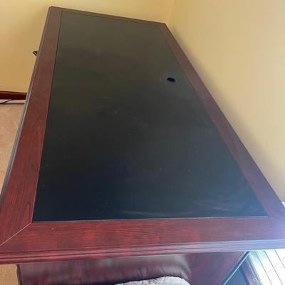 Office Desk with Lockable File Drawers (O-MG)