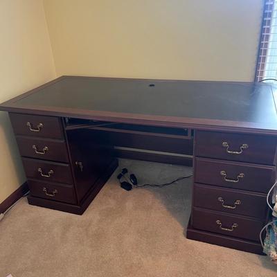Office Desk with Lockable File Drawers (O-MG)