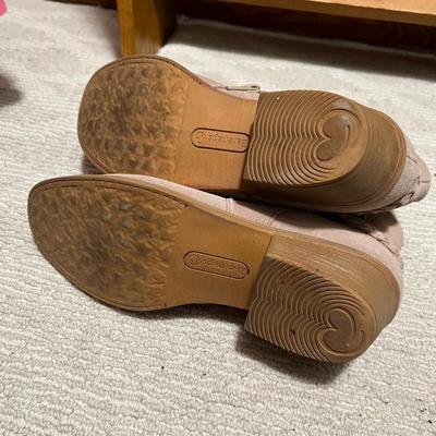 Baretraps Boots & Shoes Size 8.5 (BR2-RG)