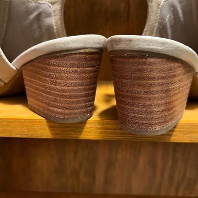 Baretraps Boots & Shoes Size 8.5 (BR2-RG)