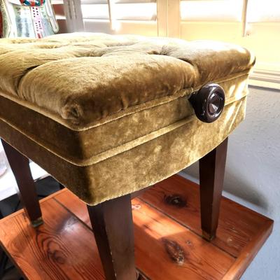 Lot #126  Mid Century Modern Manual Arts Co. Adjustable Bench